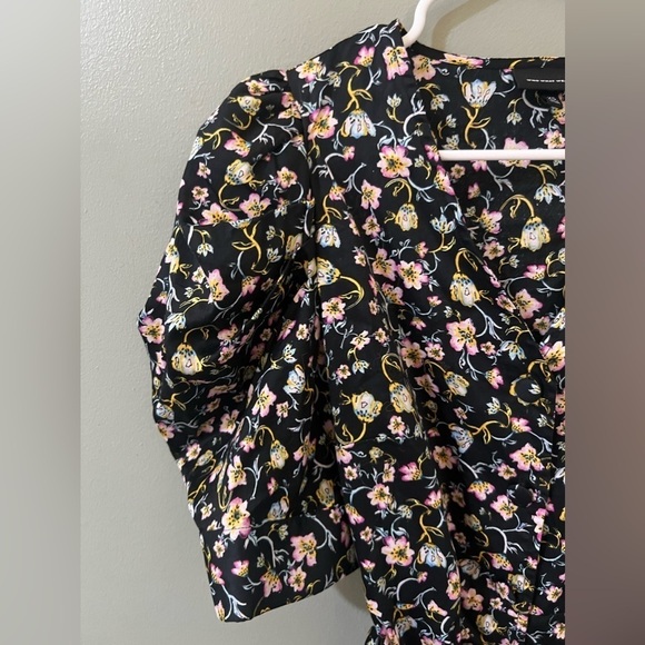 Who What Wear Womens Floral Puffy Sleeve Waist Tie Button up Blouse Size XS - Picture 4 of 9
